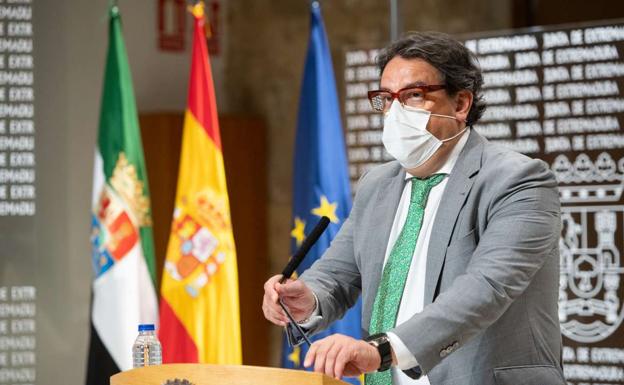 Extremadura no prevé restricciones a pesar de entrar en riesgo alto al haber menos hospitalizados