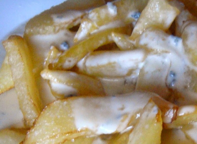 PASOS FINALES DE ESTA RECETA ALTERNATIVA A LAS ALIOLI Y BRAVAS