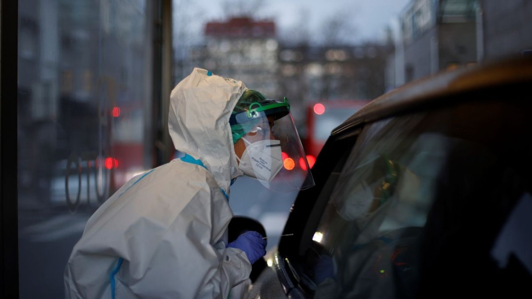 Castilla y León suma 15.459 casos desde el miércoles, 3.643 este viernes, y 19 fallecidos en hospitales
