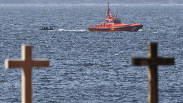 El hueso hallado en Porto do Son pertenece a uno de los jóvenes desaparecidos en un accidente de kayak