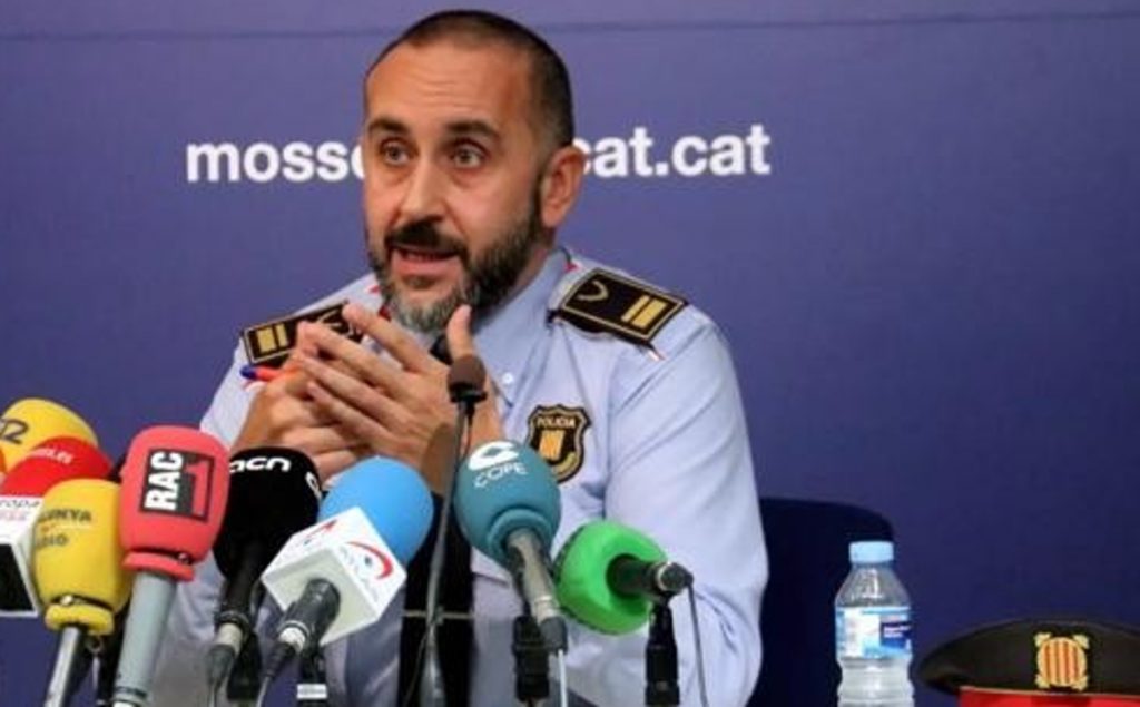 Los Mossos incluyen en su lista negra a un concejal y activista de JxCat 1 Moncloa toni rodriguez intendente mossos Moncloa