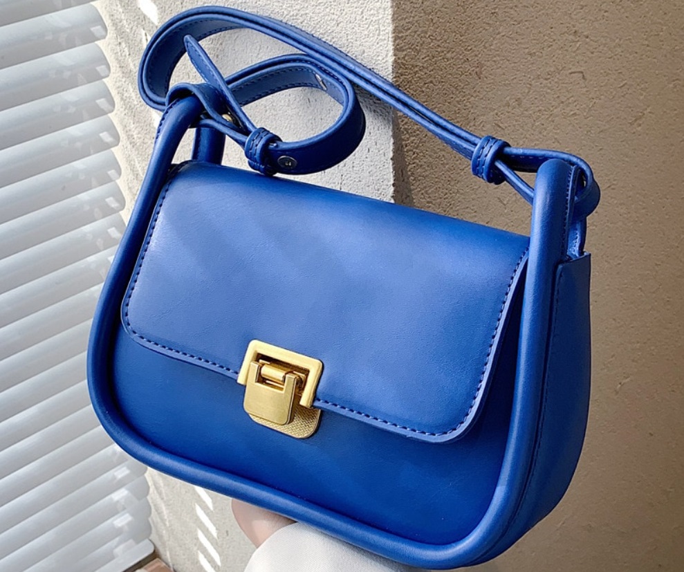 bolso azul