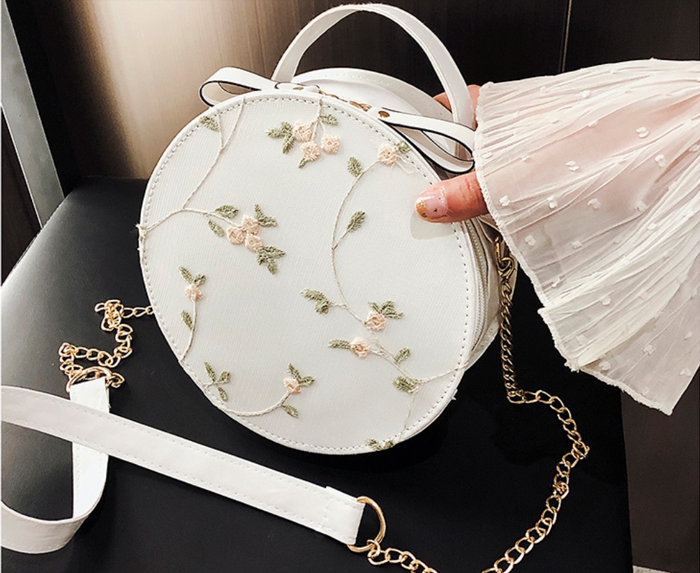 bolso redondo bordados