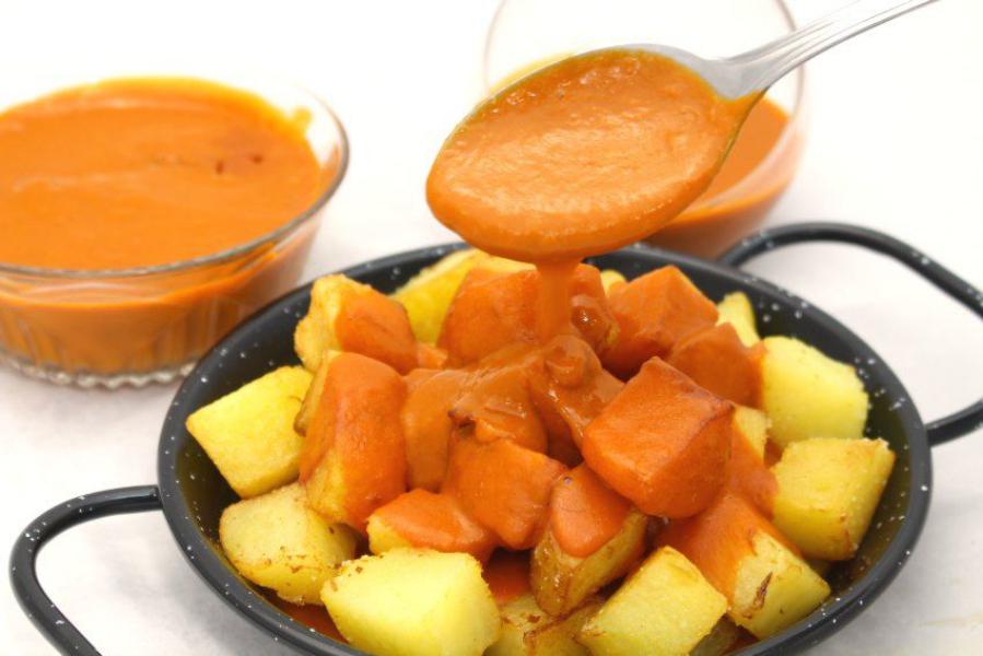 Con qué acompañar las patatas bravas