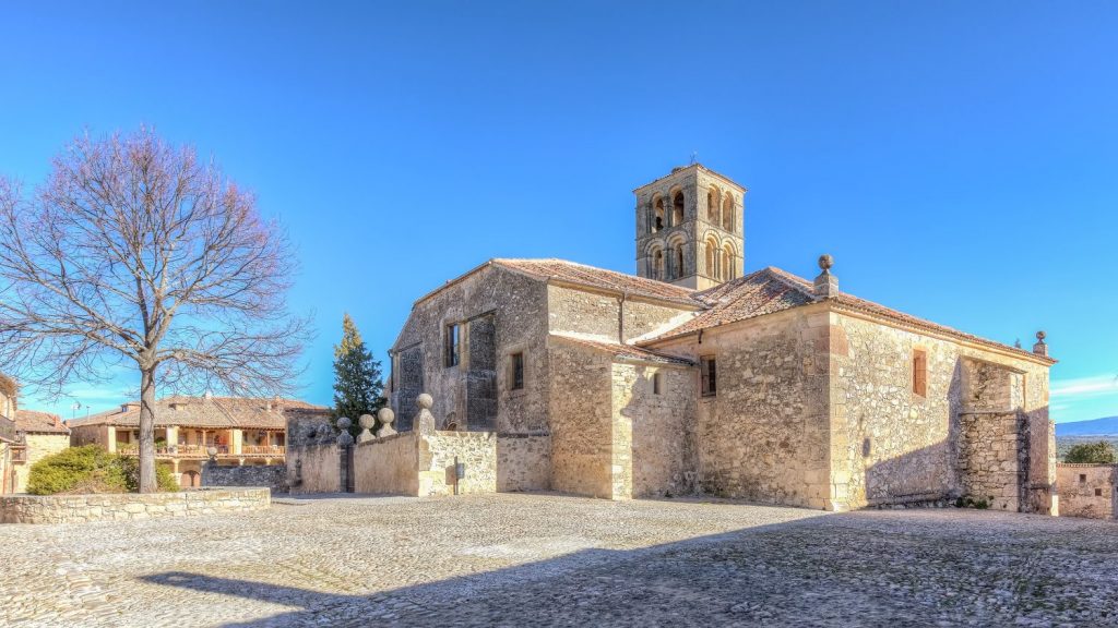 Que conocer en Pedraza (Segovia), el pueblo romántico iluminado por velas 3 Moncloa 8 13 Moncloa