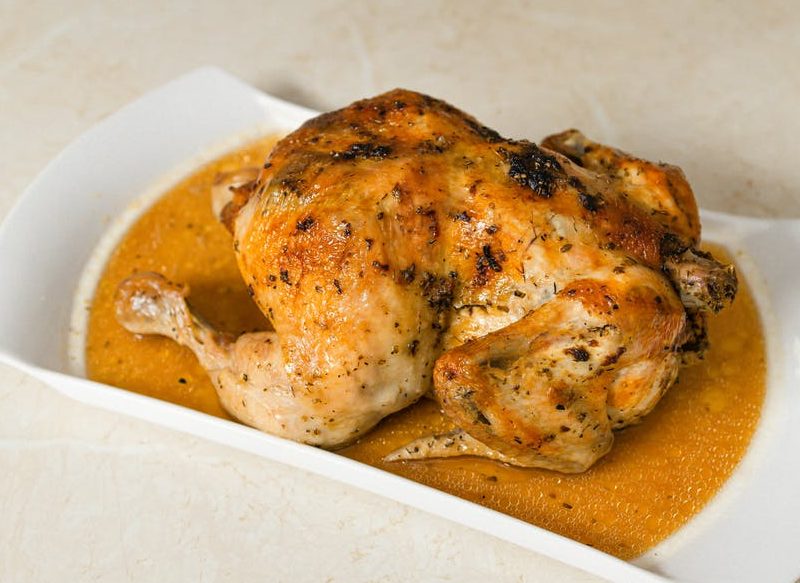 POLLO ASADO, UNA MANERA DE DISFRUTAR DE UNA CARNE NUTRITIVA Y SALUDABLE