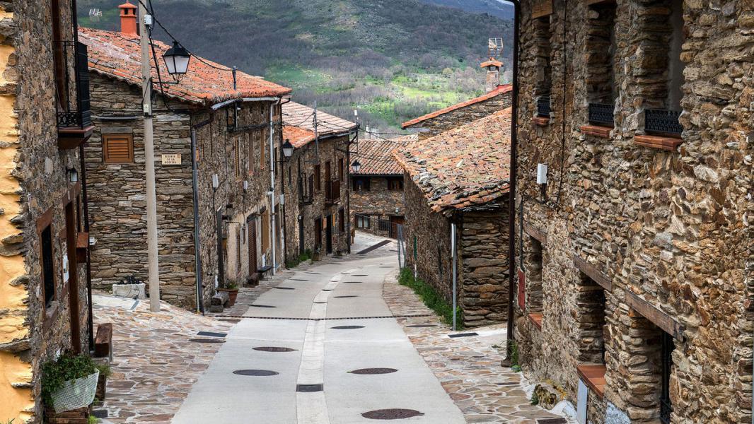 a Hiruela: calles empinadas que conservan su esencia