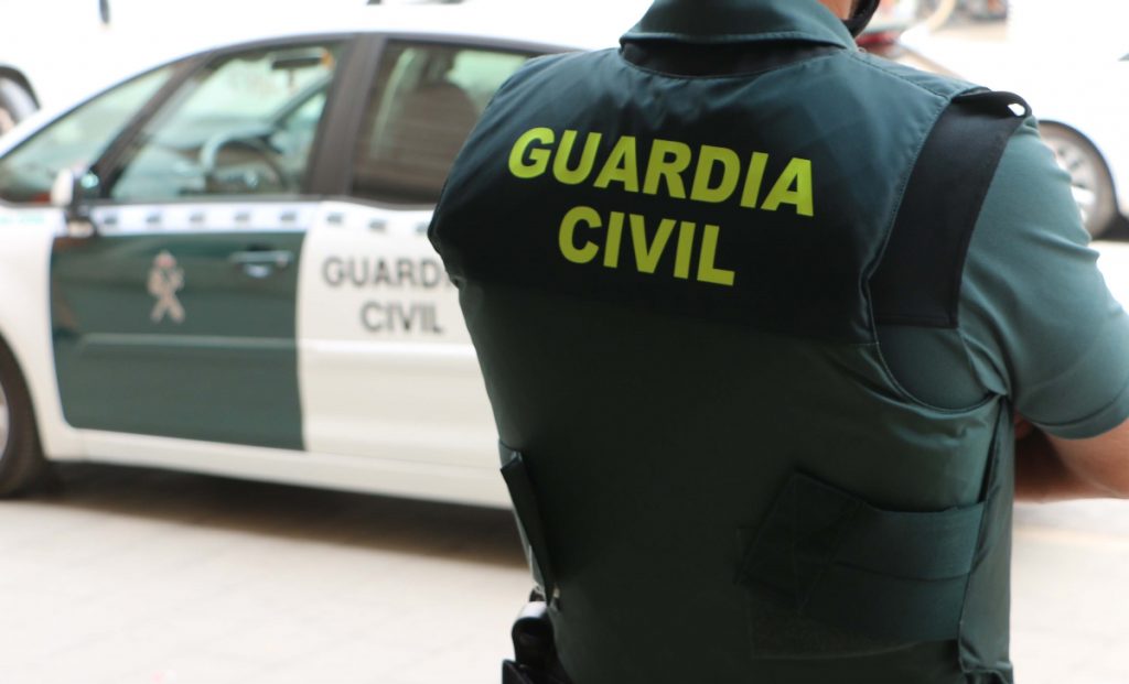 Mercedes González se estrena confundiendo un 2x1 con un 1x2 en agentes de la Guardia Civil 1 Moncloa Guardia Civil