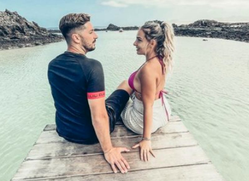 UN DURO GOLPE PAR LA PAREJA FORMADA EN LA ISLA DE LAS TENTACIONES