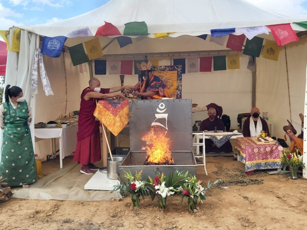 Extremadura tendrá su peculiar 'Estatua de la Libertad': un Buda de 40 metros 2 Moncloa WhatsApp Image 2022 04 04 at 10.48.44 1 1 Moncloa