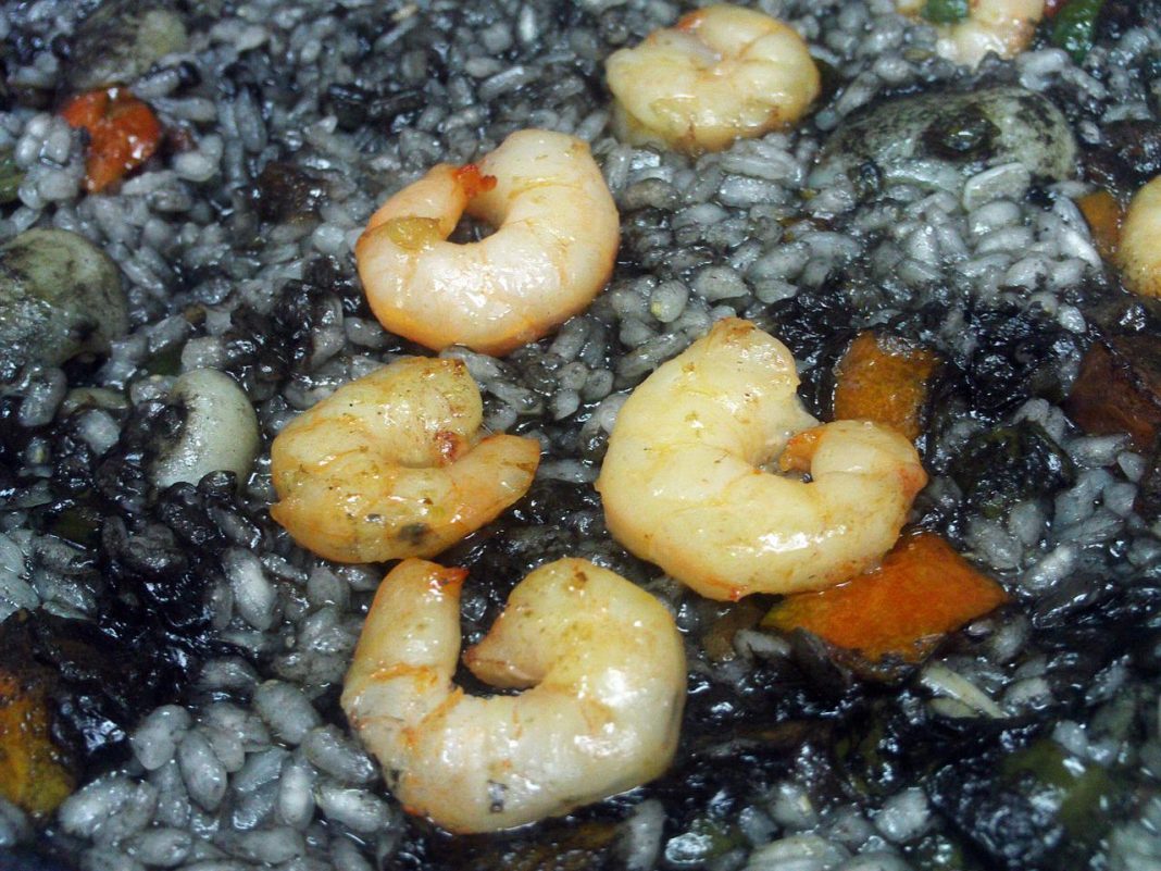 decorar arroz negro dani garcia