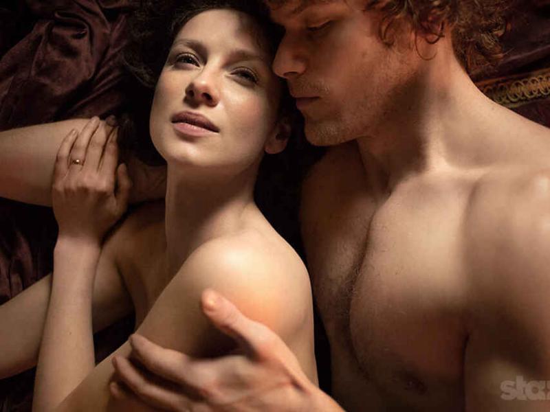Netflix La primera noche de Claire y Jamie en Outlander