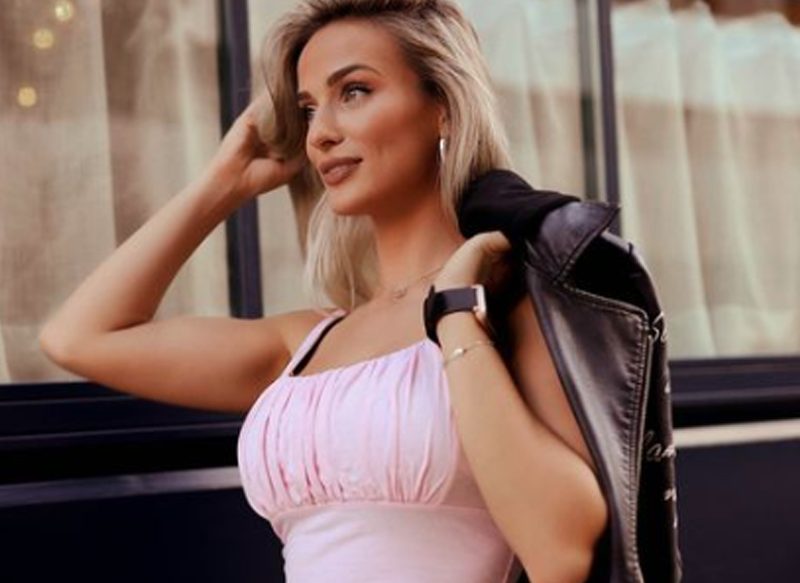 ADELINA SERES Y SU PASO POR EL QUIRÓFANO