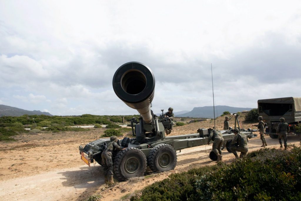 La Artillería de Costa del Ejército se despliega en Canarias 1 Moncloa D2q6vnLWkAEX9FN Moncloa