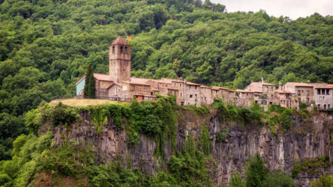 Castellfollit de la Roca (Girona)