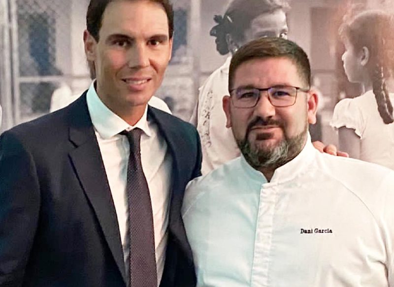 TRAS CONSEGUIR SU TERCERA ESTRELLA MICHELIN CERRÓ SU RESTAURANTE