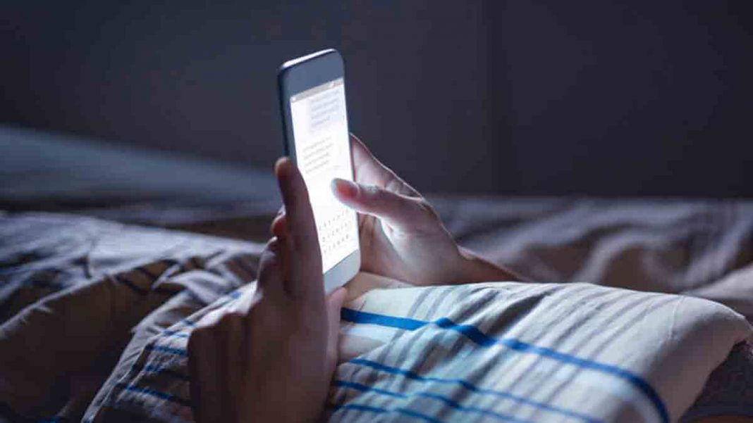 Es recomendable apagar el móvil por las noches