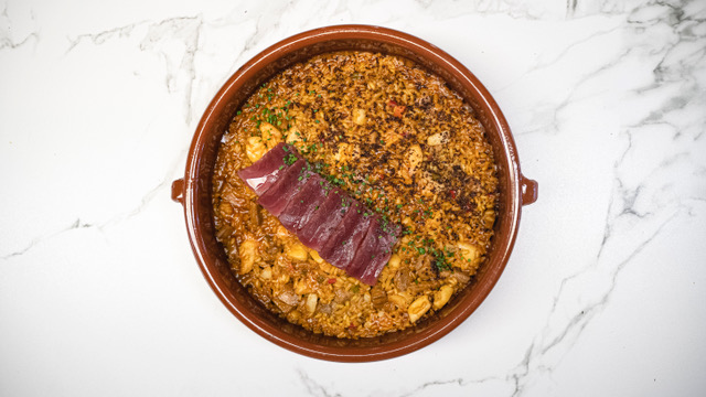 No todo es paella: los mejores arroces para disfrutar del buen tiempo 9 Moncloa ZOKO. Arroz atunero Moncloa