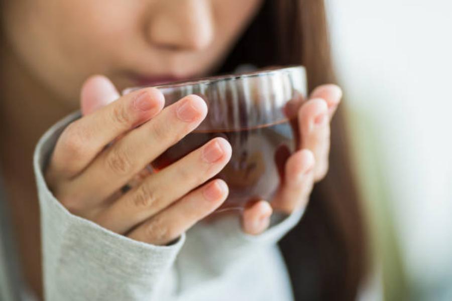 El té se recoge a mano