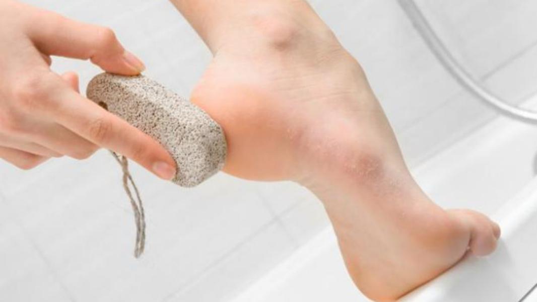 Color de la piedra pómez