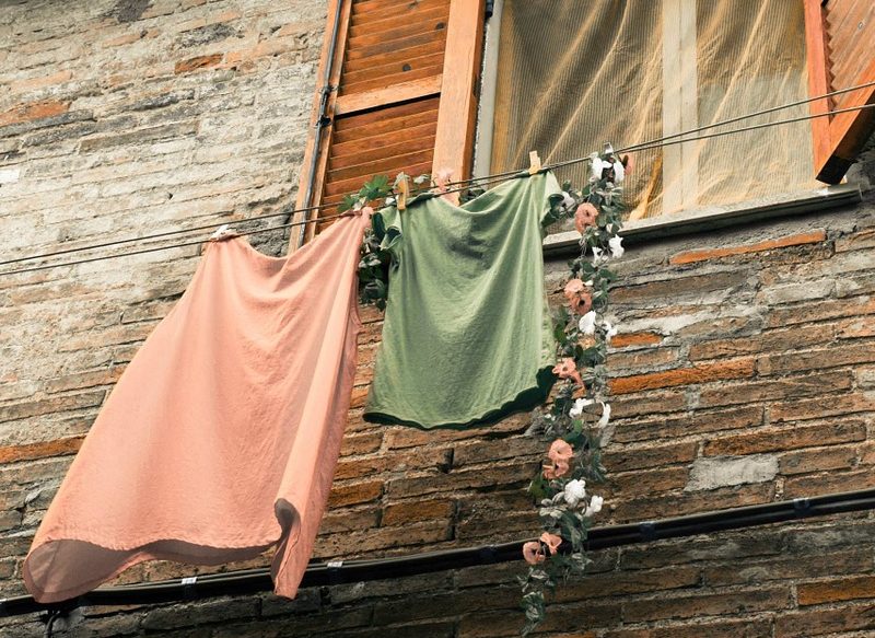 ÚLTIMOS PASOS DE LA LIMPIEZA EN CASA DE ROPA A MANO