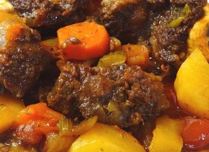 PATATAS CON COSTILLAS, UNA RECETA TRADICIONAL