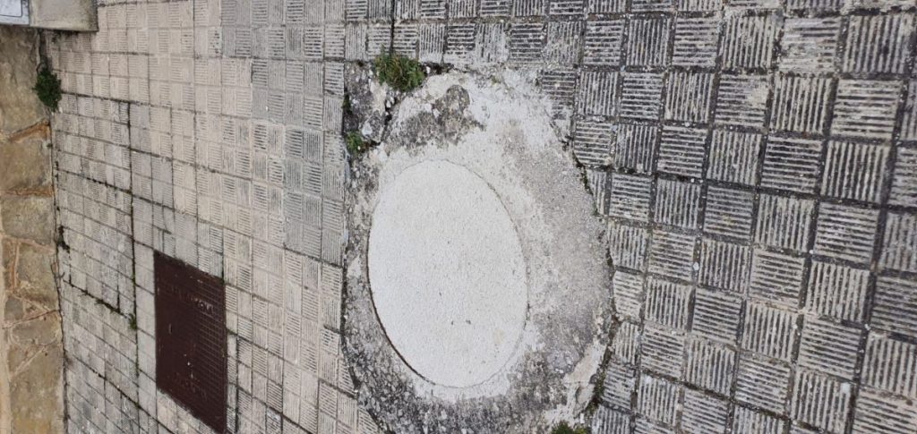 La chapucera técnica del coronel Gambín para ocultar el amianto del cuartel de Aizoaín avergüenza a Defensa 2 Moncloa Alcantarilla sellada Moncloa