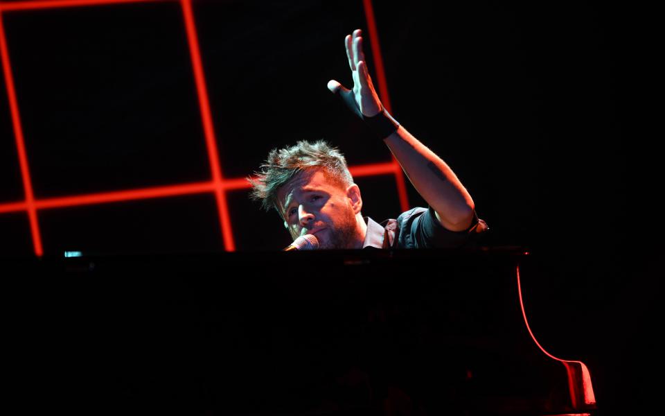 Pablo López vuelve a un viejo amor