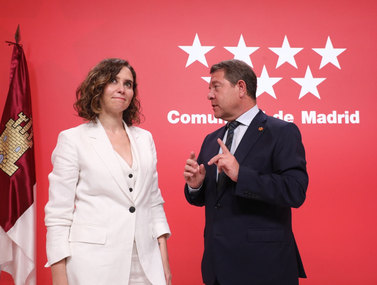 Emiliano García - Page e Isabel Díaz Ayuso se rebelan contra las medidas del Ejecutivo.