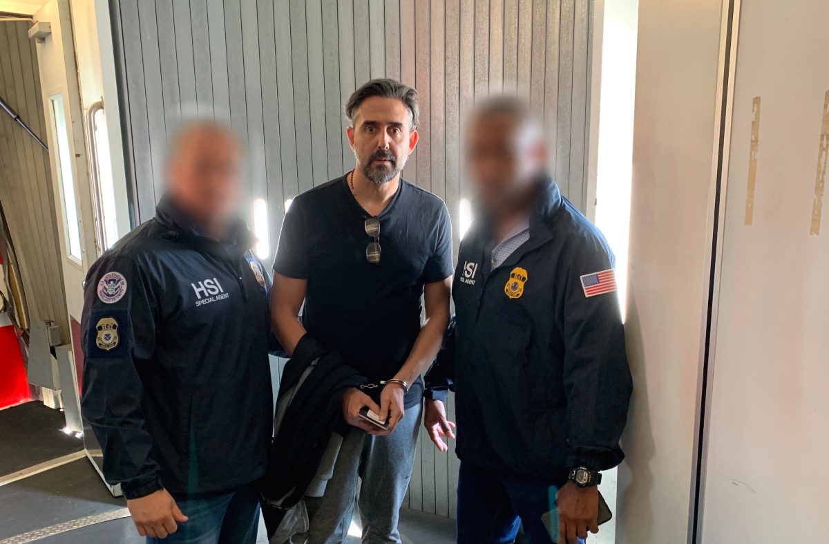 El yerno de Antonio Ledezma llegando detenido a Miami