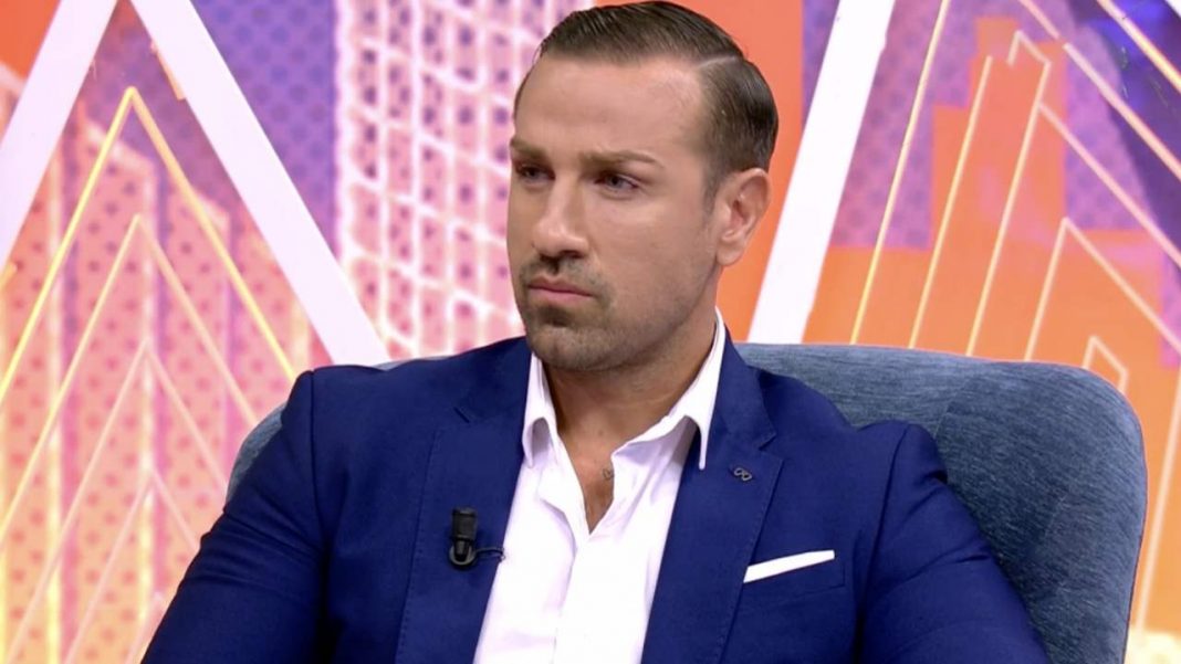 Los problemas de Rafa Mora