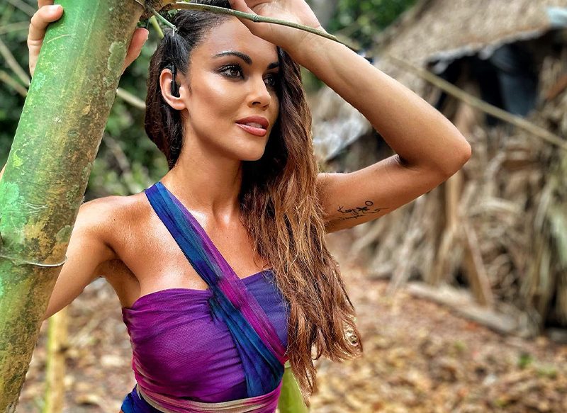 ¿QUIÉN ES LARA ÁLVAREZ?