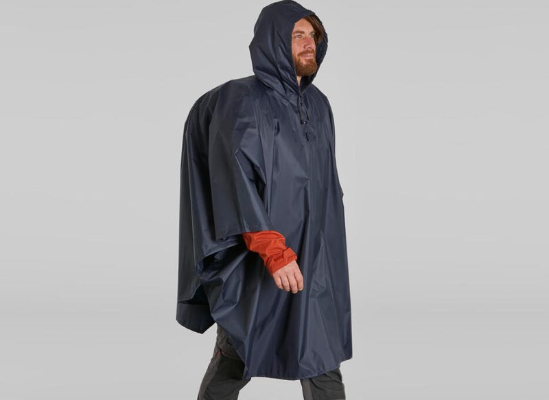 PONCHO IMPERMEABLE DE MONTAÑA ADULTO FORCLAZ TREK 100, A BUEN PRECIO EN DECATHLON