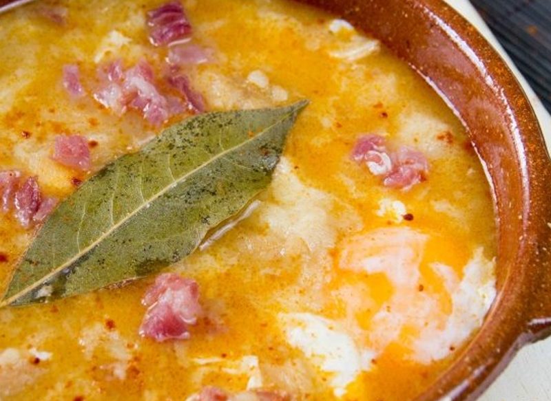 EL EMPLATADO DE LA SOPA CASTELLANA