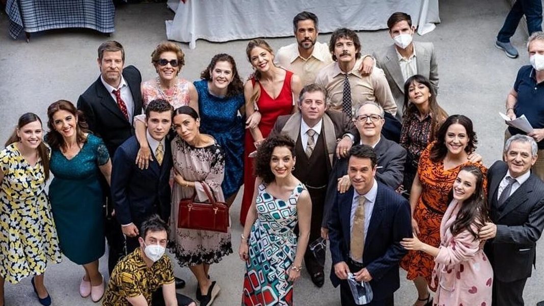 Nieves continúa manteniendo una relación paralela con Samuel