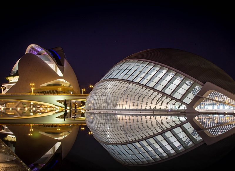VALENCIA Y SUS NOCHES LLENAS DE DIVERSIÓN