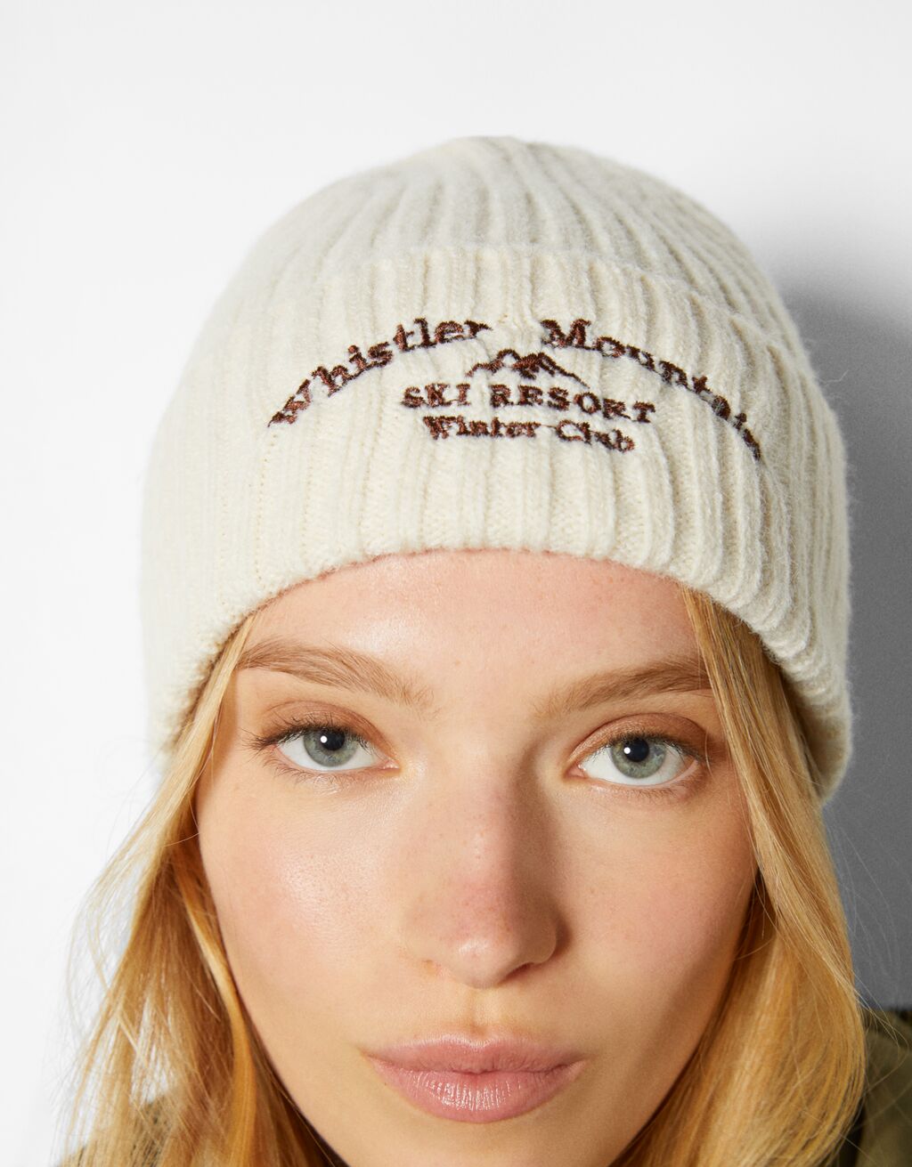 beanie bordado