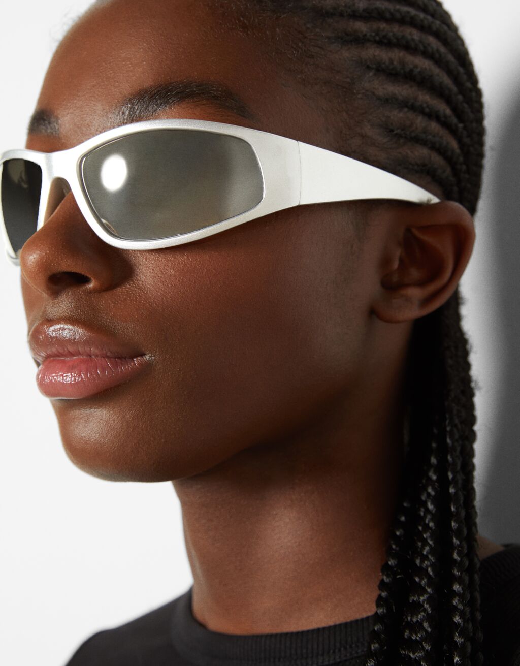 gafas futuristas bershka