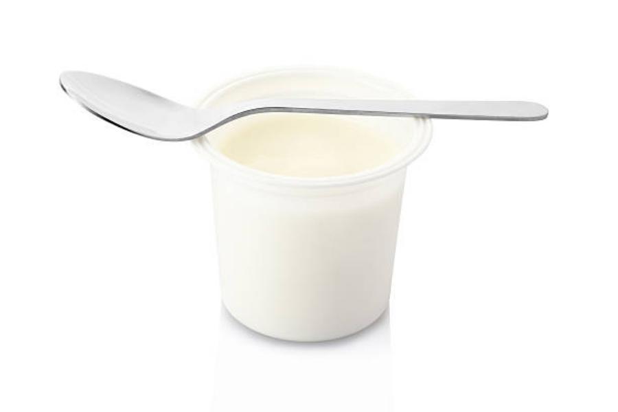Ingrediente para el bizcocho de yogur y chocolate