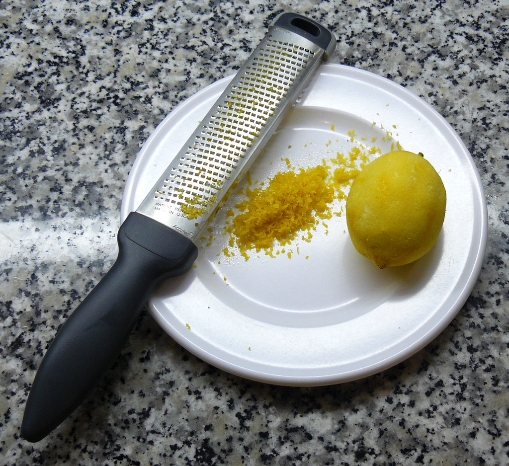 Bizcocho de manzana: así lo puedes hacer en poco tiempo 4 Moncloa ralladura limon