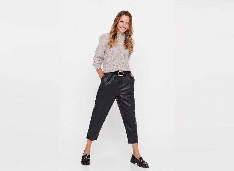 PANTALÓN JOGGER DE SÍMIL PIEL DE CORTEFIEL