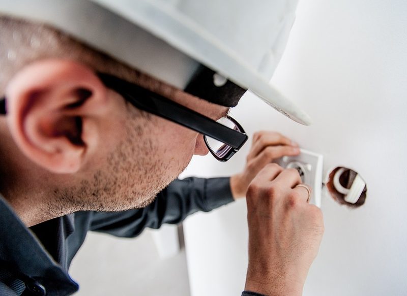 CÓMO ELEGIR LA MEJOR FACTURA DE LA LUZ