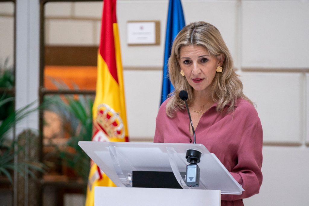 Díaz recuerda a Sánchez que pactaron mantener el gravamen a banca y energéticas 1 Moncloa Yolanda Díaz