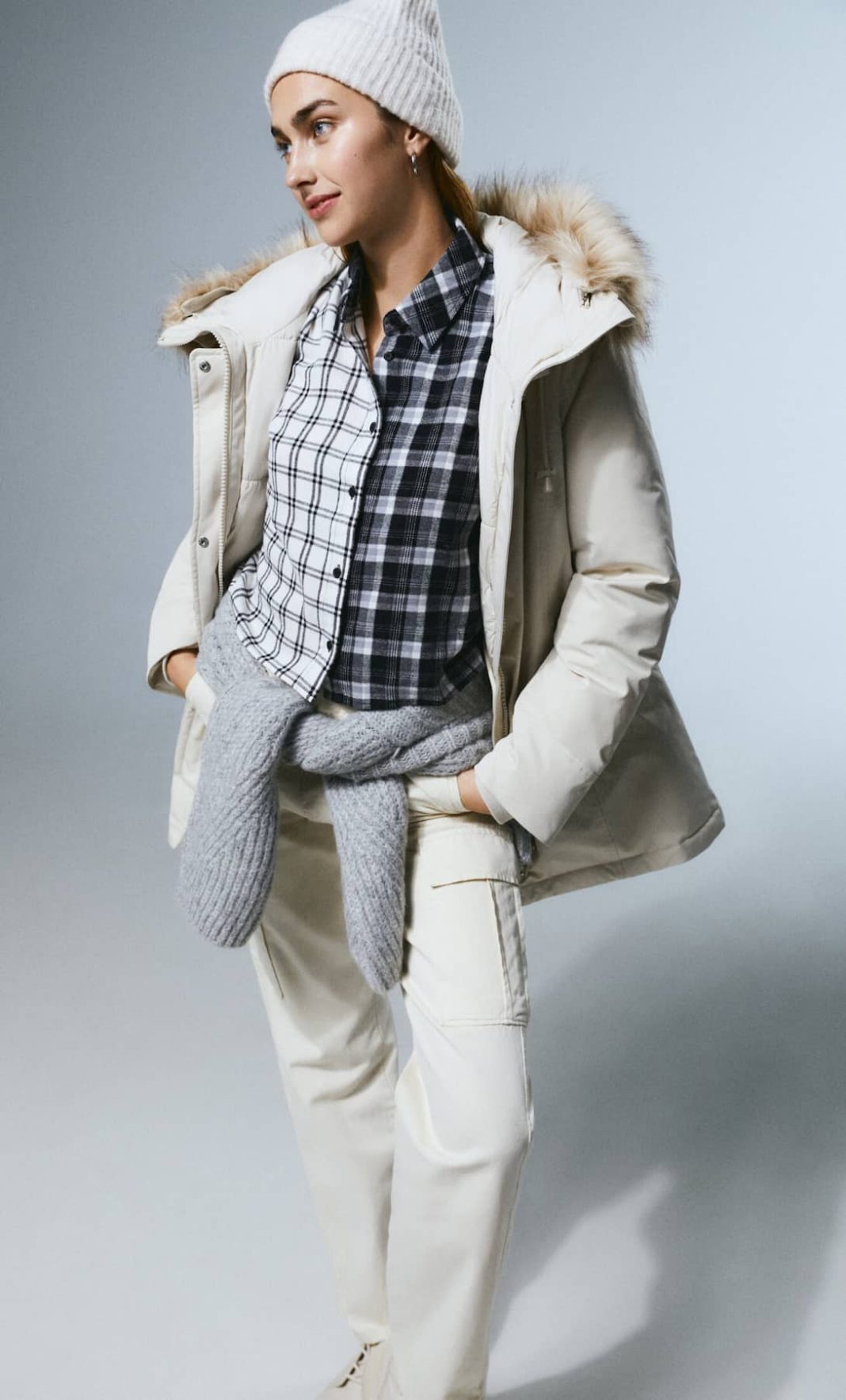 parka capucha stradivarius