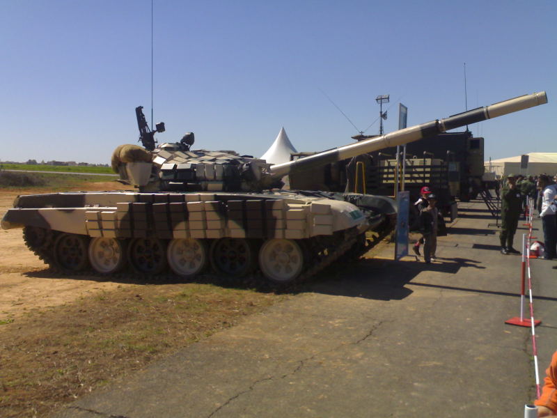 Marruecos entrega repuestos de su flota de carros de combate T-72 a Ucrania 1 Moncloa Morocco T72 Moncloa