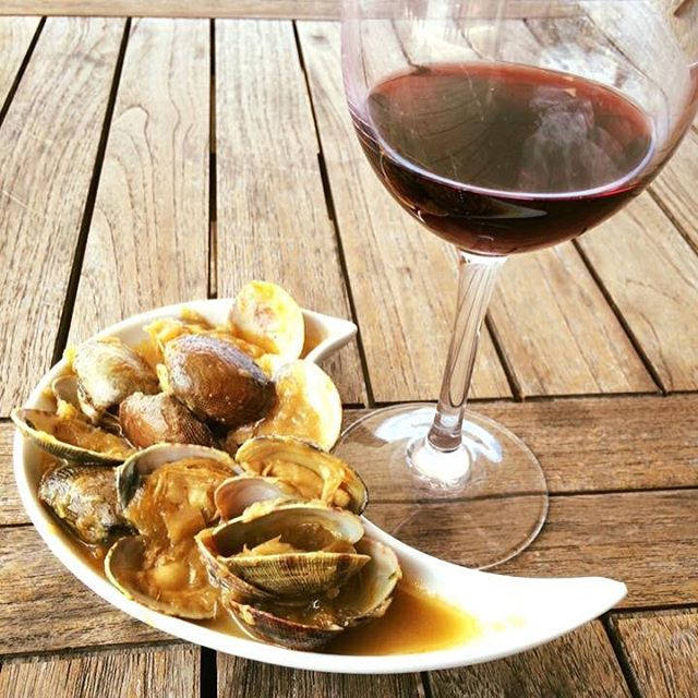 truco cocinar almejas a la marinera