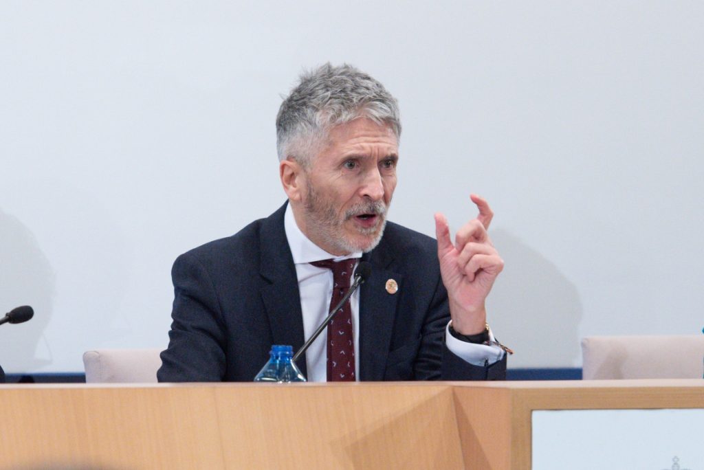 La isla de El Hierro se convierte en la Lampedusa española 1 Moncloa Grande-Marlaska asegura que en la isla de El Hierro no están saturadas de migrantes las instalaciones