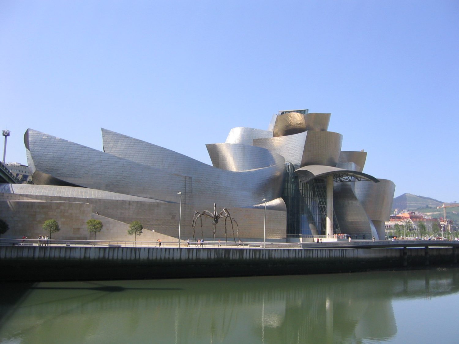 Que visitar en el Museo Guggenheim de Bilbao: Salvador Dalí, Pablo Picasso y más... 1 Moncloa Museo Guggenheim de Bilbao