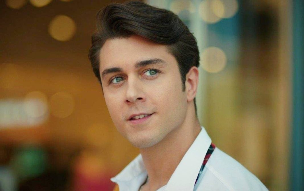 Onur Seyit Yaran podria tener una relacion con su companera en hermanos
