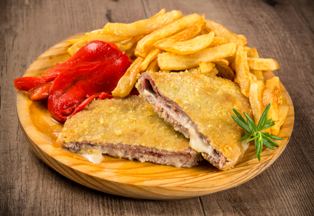 usa una sarten amplia para hacer cachopo